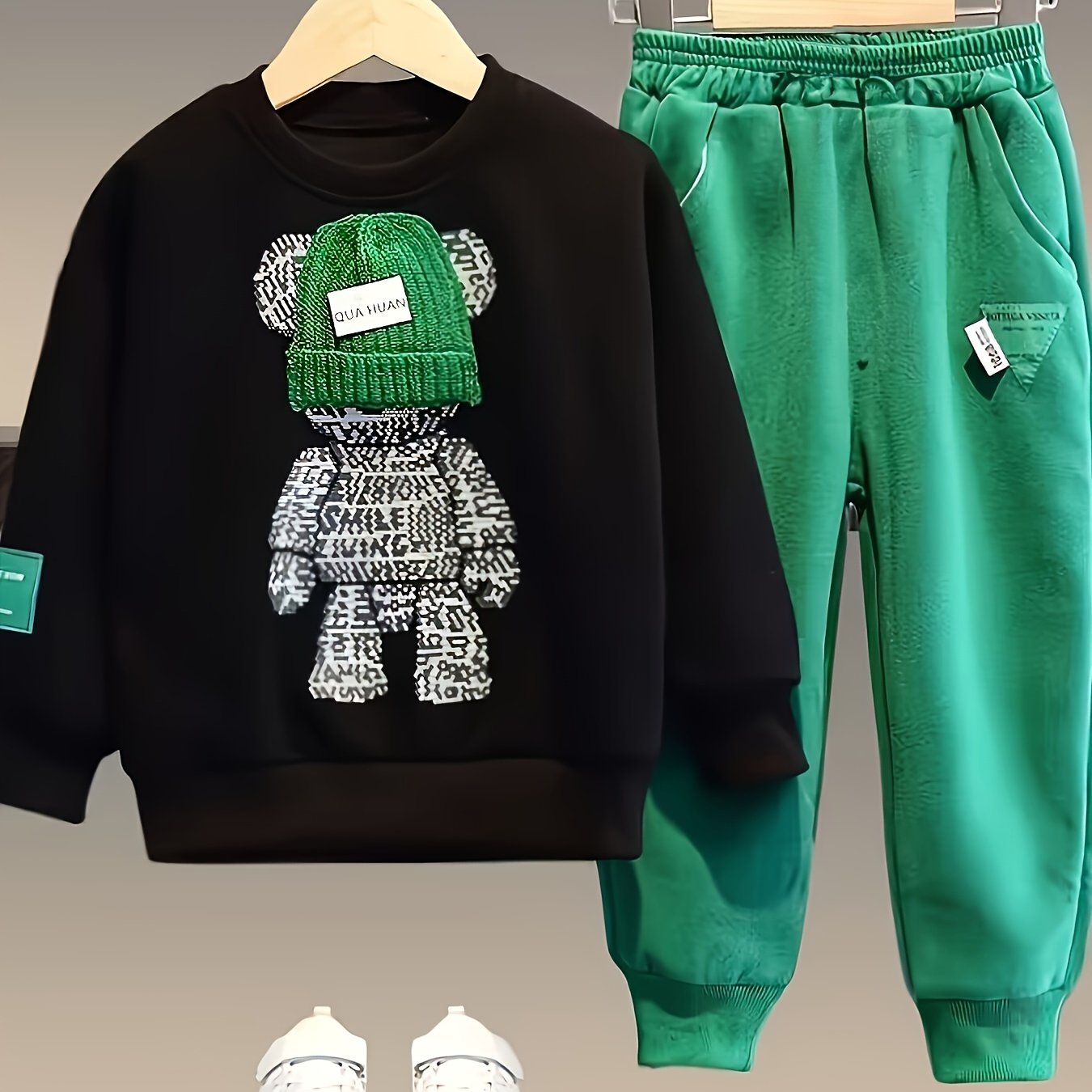 2pcs Boy's Cartoon Bear Decor Long Sleeve Pullover + Patched Pants