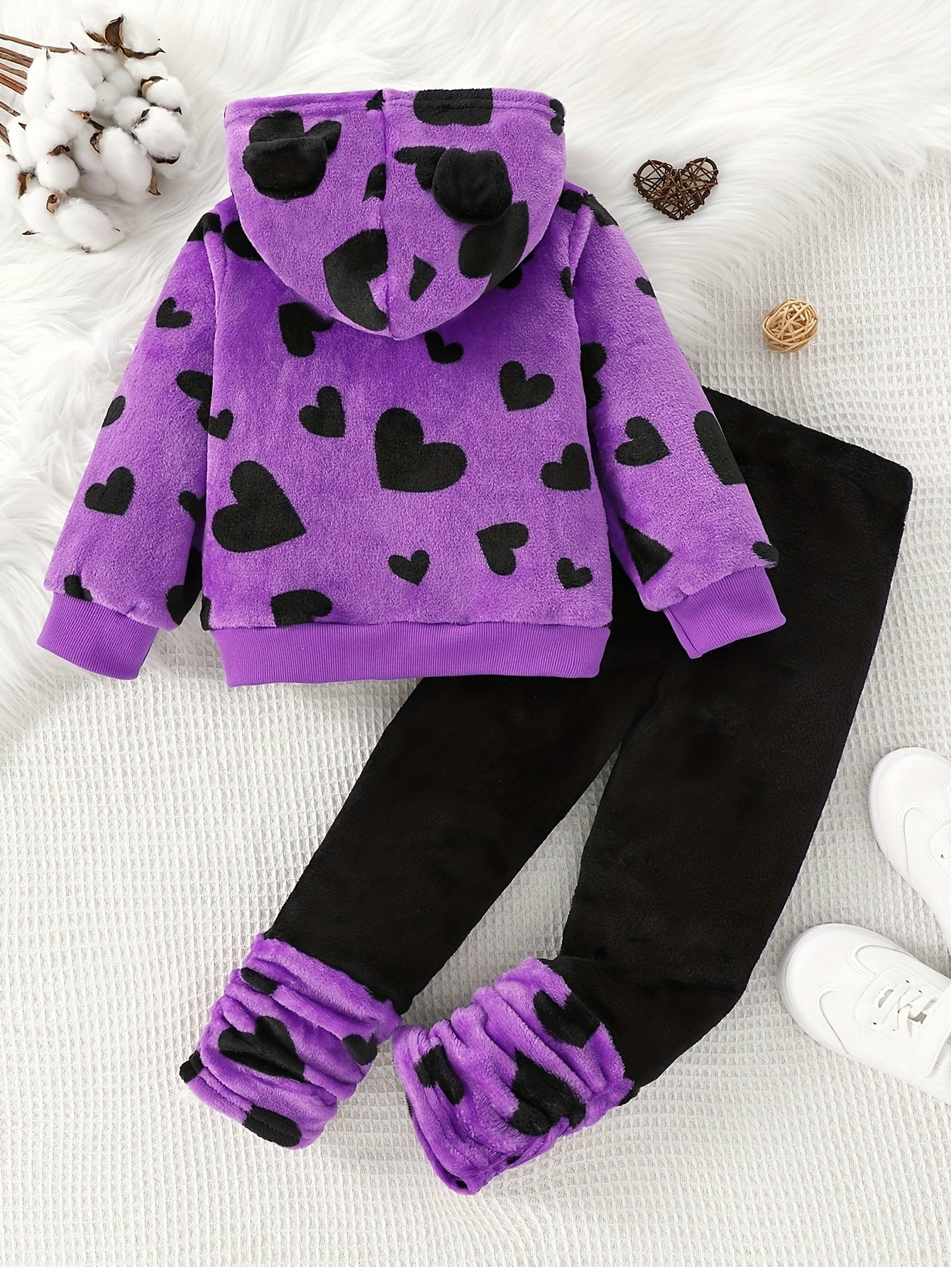 Girls' Autumn And Winter Two-Piece Set: Love Printed Plush Hooded Sweatshirt+Pleated Pants